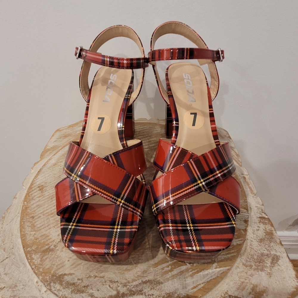 Soda plaid pattern high heels